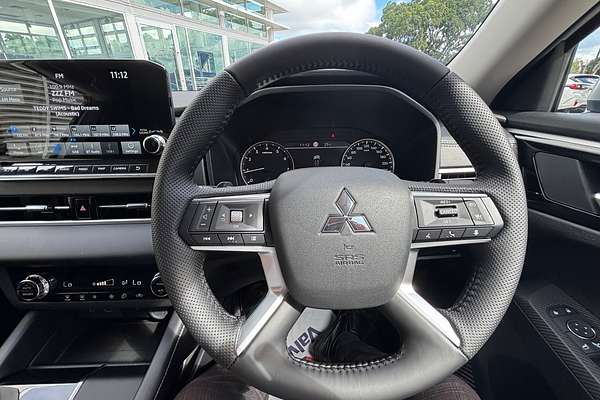 2024 Mitsubishi Outlander LS ZM