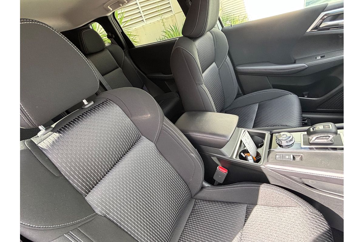 2024 Mitsubishi Outlander LS ZM