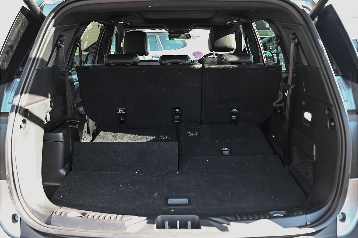 2023 Ford Everest Platinum