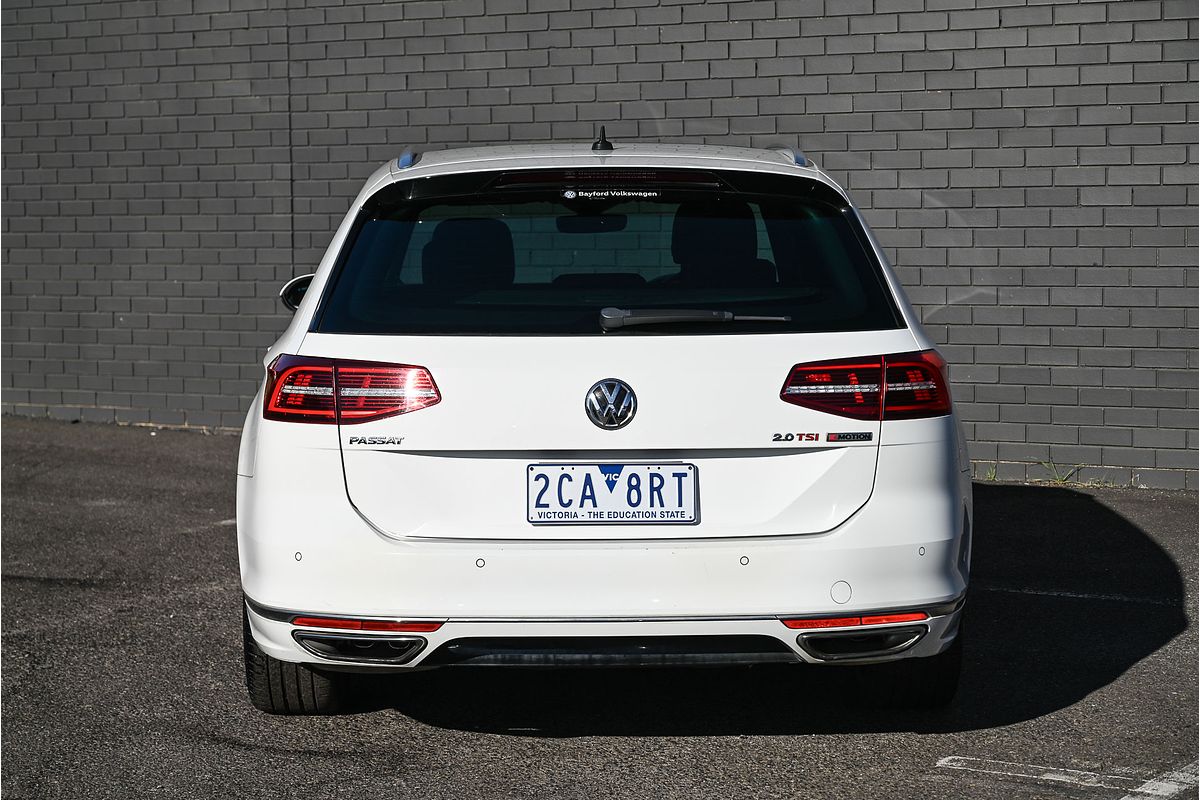 2018 Volkswagen Passat 206TSI R-Line B8