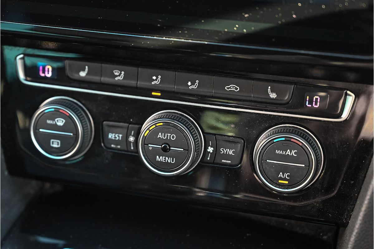 2018 Volkswagen Passat 206TSI R-Line B8