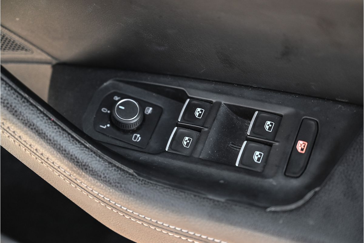 2018 Volkswagen Passat 206TSI R-Line B8