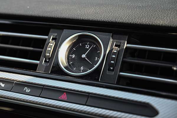 2018 Volkswagen Passat 206TSI R-Line B8
