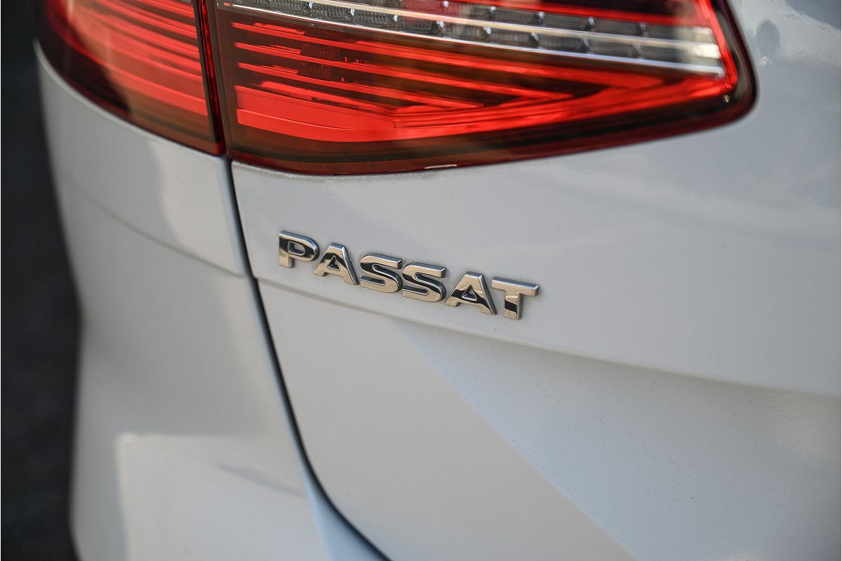 2018 Volkswagen Passat 206TSI R-Line B8