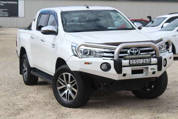 2017 Toyota Hilux SR5 GUN126R 4X4