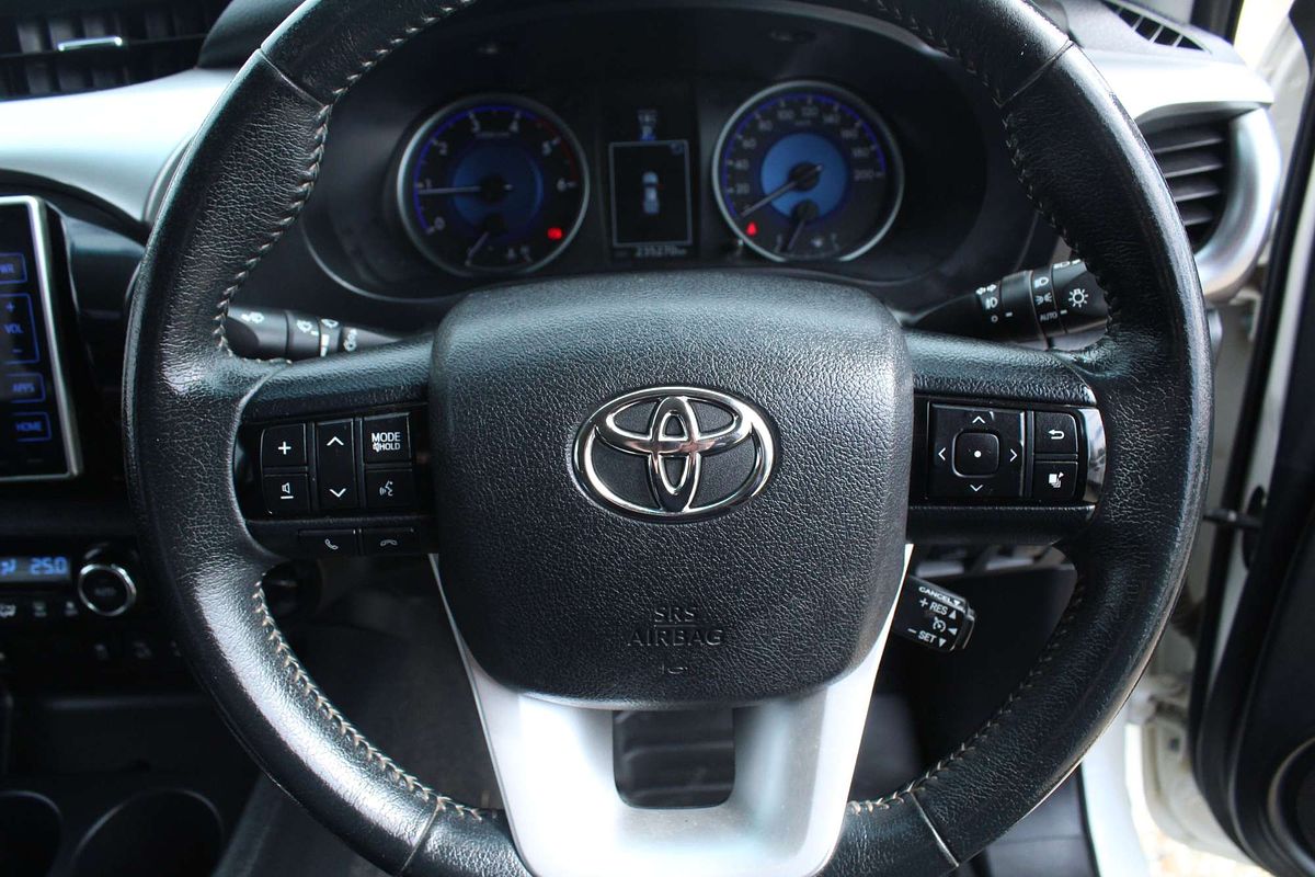 2017 Toyota Hilux SR5 GUN126R 4X4