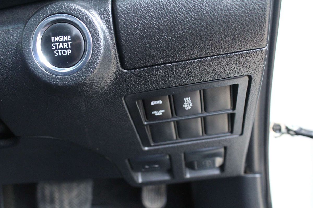 2017 Toyota Hilux SR5 GUN126R 4X4