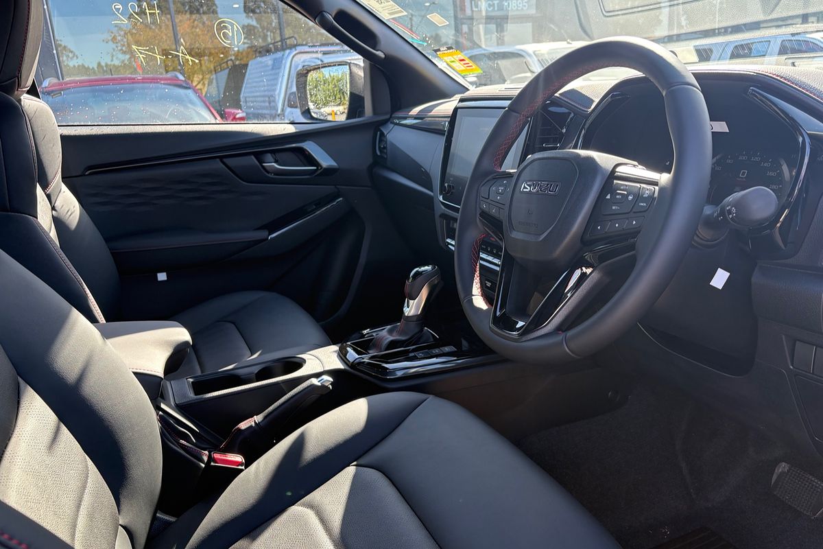 2025 Isuzu D-MAX X-TERRAIN 4X4