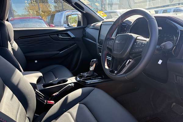 2025 Isuzu D-MAX X-TERRAIN 4X4