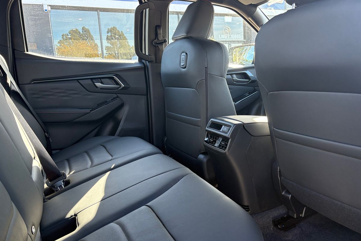 2025 Isuzu D-MAX X-TERRAIN 4X4