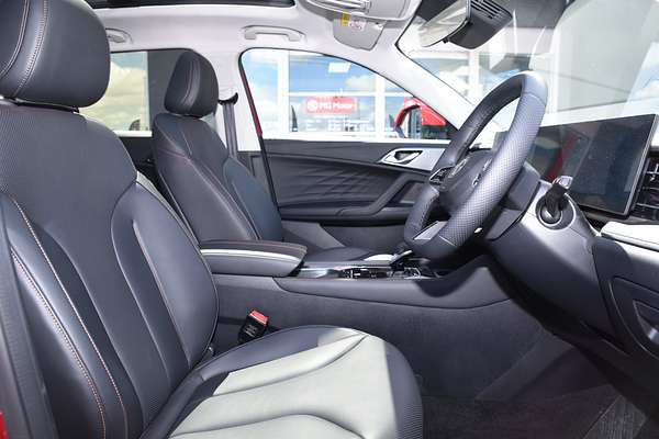 2025 MG HS Essence AS33