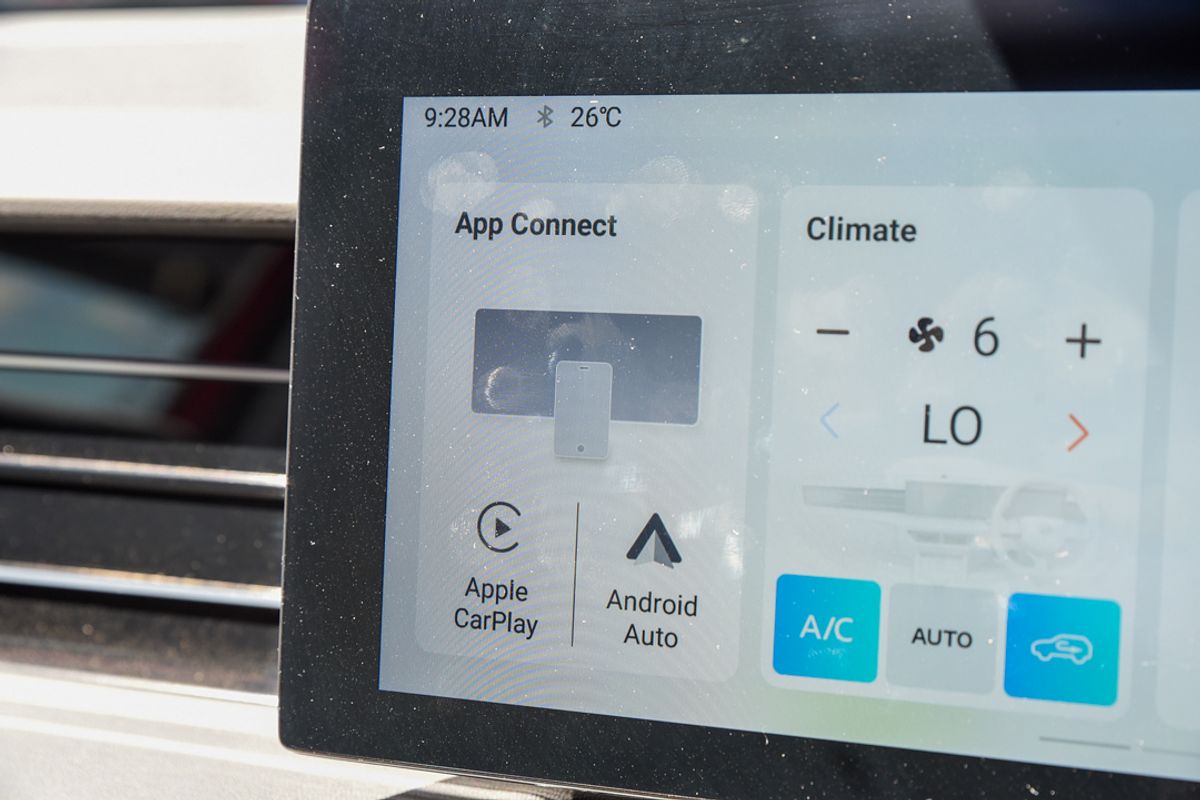 2025 MG HS Essence AS33