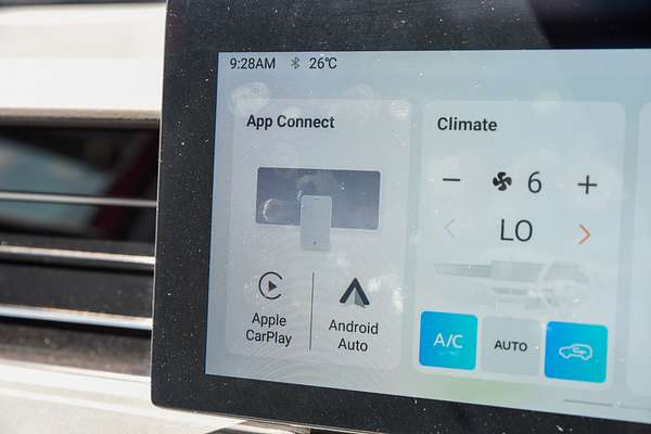 2025 MG HS Essence AS33