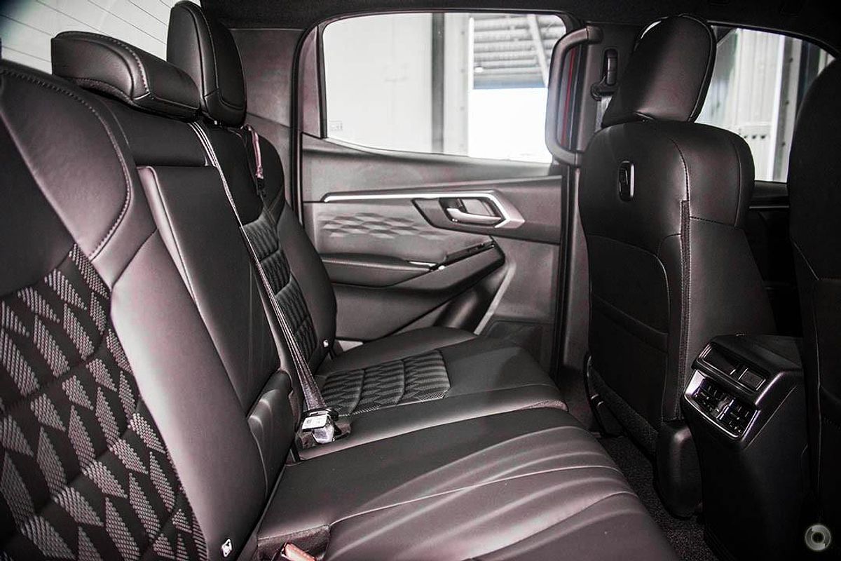 2025 Isuzu D-MAX LS-U+ 4X4