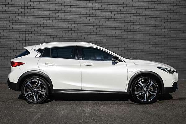 2018 INFINITI QX30 Sport H15