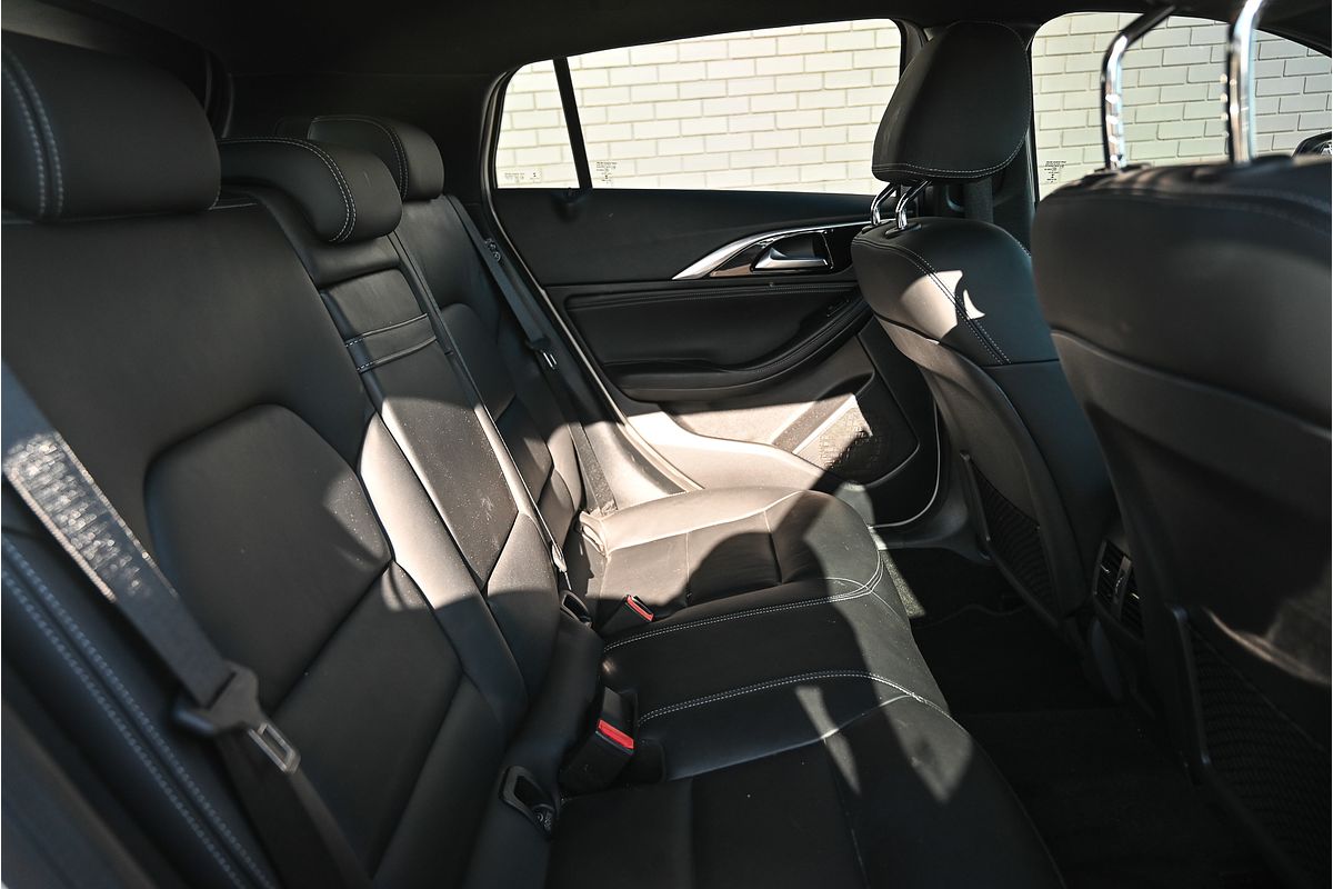 2018 INFINITI QX30 Sport H15