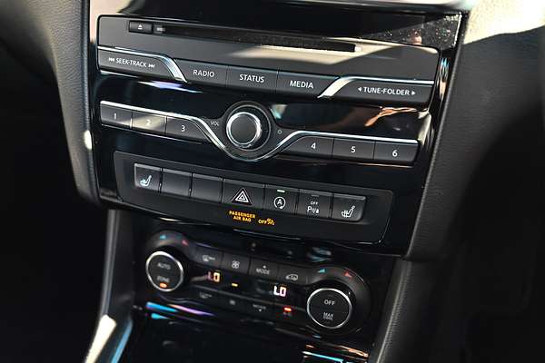 2018 INFINITI QX30 Sport H15