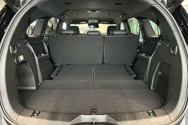 2025 Isuzu MU-X LS-T
