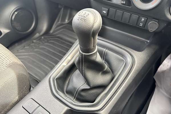 2024 Toyota Hilux SR GUN126R 4X4