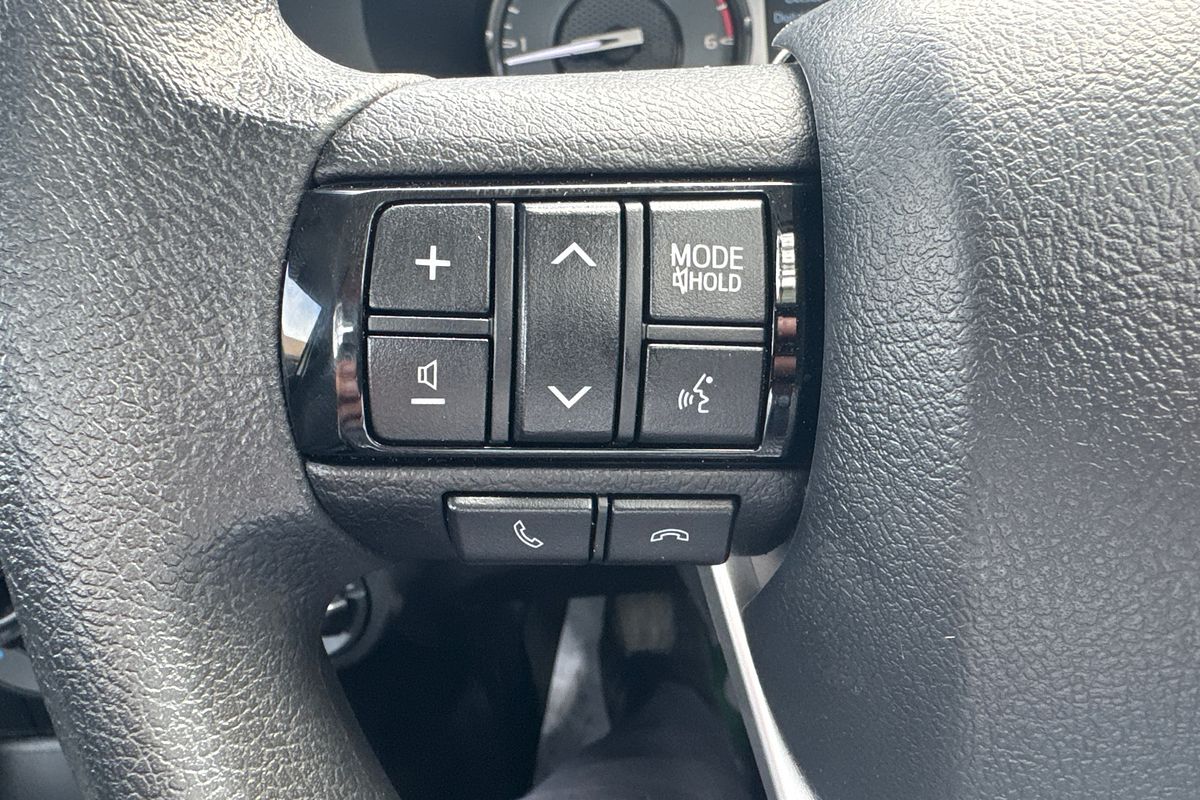 2024 Toyota Hilux SR GUN126R 4X4