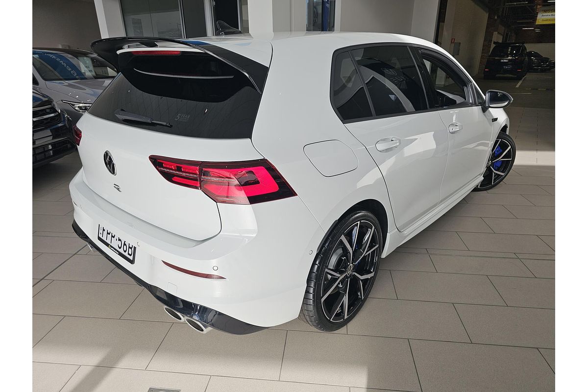 2024 Volkswagen Golf R 8