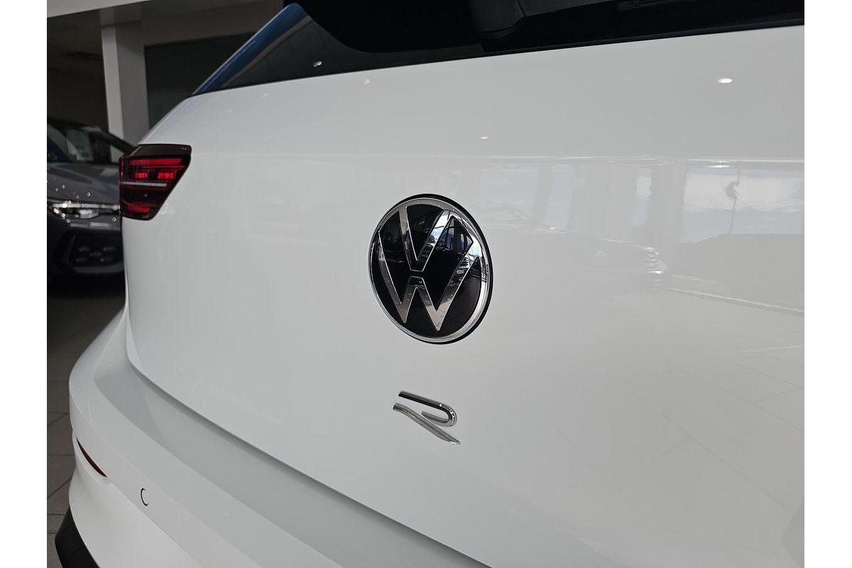 2024 Volkswagen Golf R 8