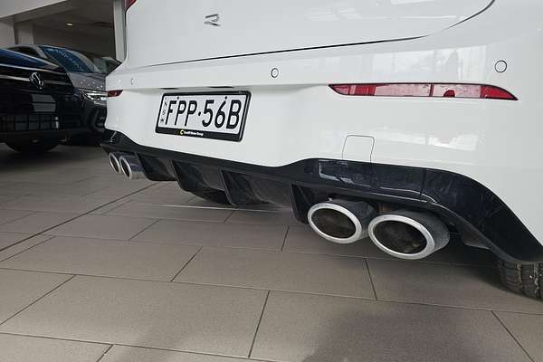 2024 Volkswagen Golf R 8