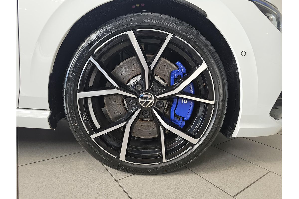 2024 Volkswagen Golf R 8
