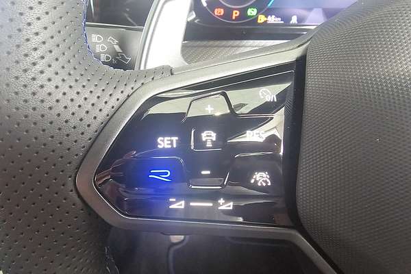 2024 Volkswagen Golf R 8