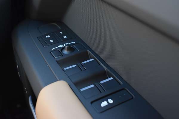 2025 Land Rover Defender 110 D350 X-Dynamic HSE L663
