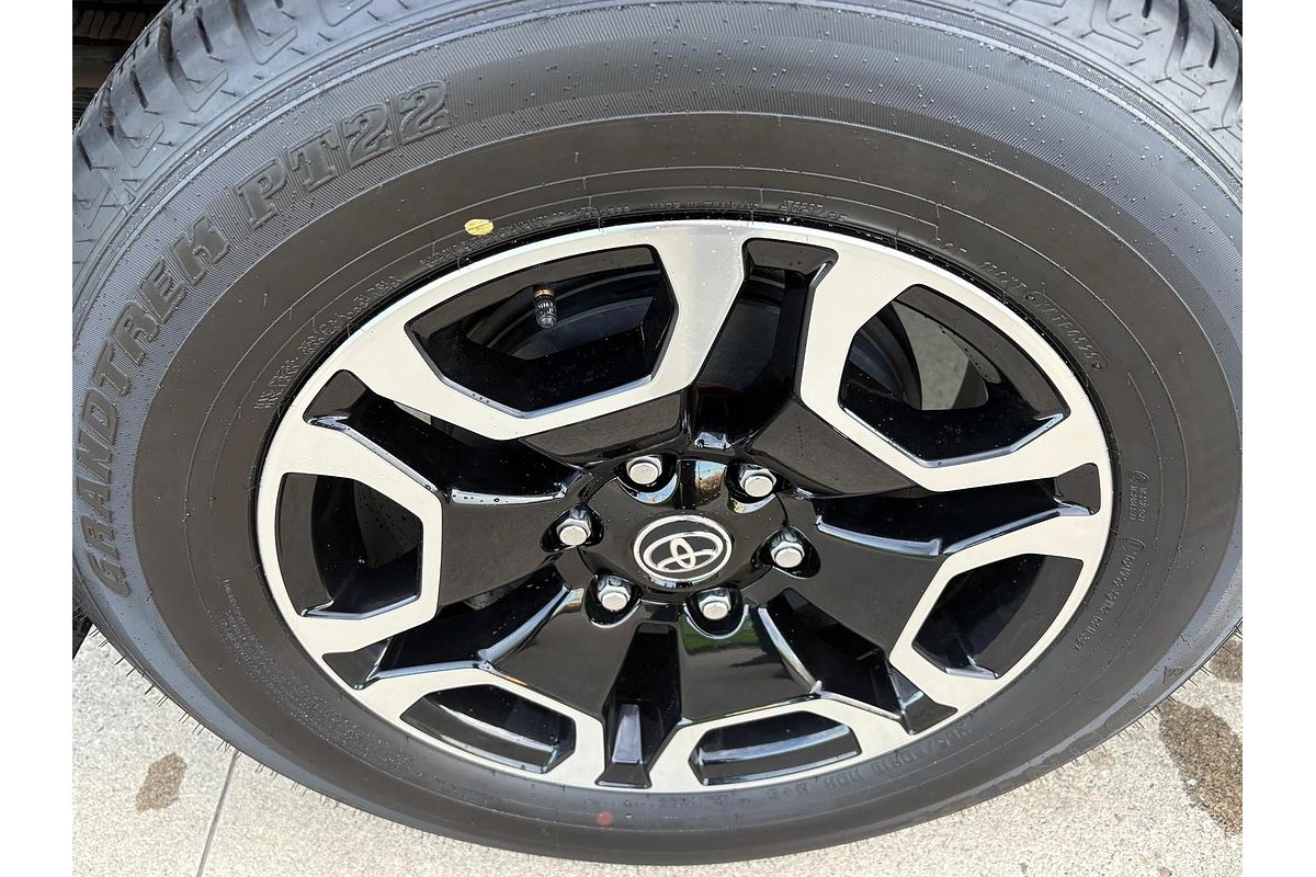 2022 Toyota Hilux SR5 GUN126R 4X4