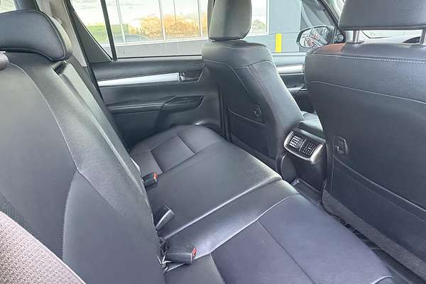 2022 Toyota Hilux SR5 GUN126R 4X4