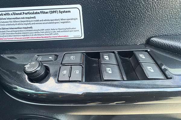 2022 Toyota Hilux SR5 GUN126R 4X4