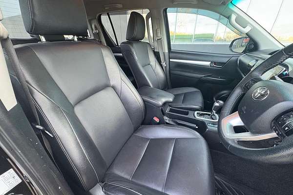 2022 Toyota Hilux SR5 GUN126R 4X4