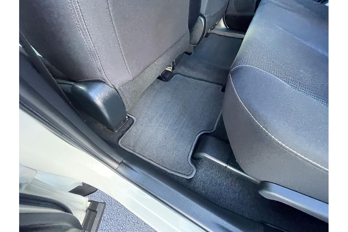 2017 Toyota RAV4 GXL ASA44R