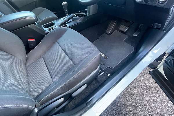 2017 Toyota RAV4 GXL ASA44R
