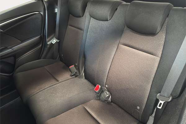 2015 Honda FIT HYBRID F PKG GP5