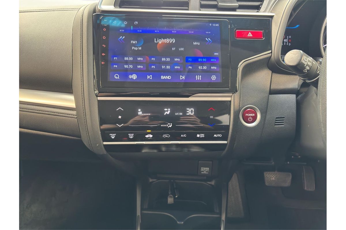 2015 Honda FIT HYBRID F PKG GP5