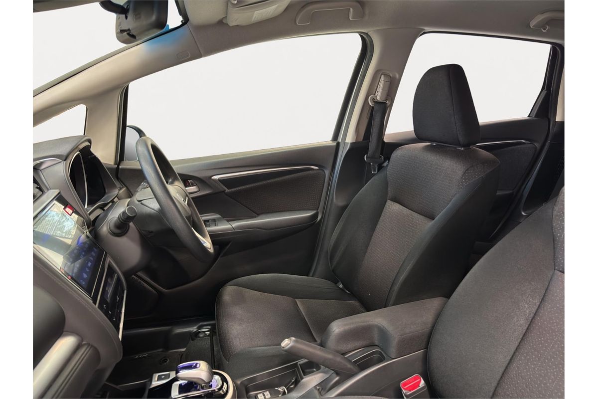 2015 Honda FIT HYBRID F PKG GP5