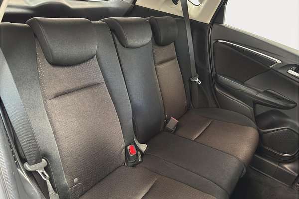 2015 Honda FIT HYBRID F PKG GP5