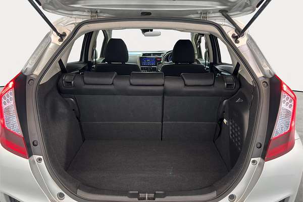2015 Honda FIT HYBRID F PKG GP5
