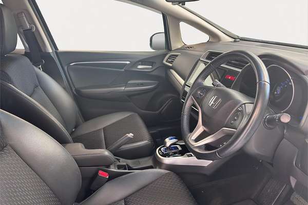 2014 Honda FIT HYBRID L PKG L PKG GP5