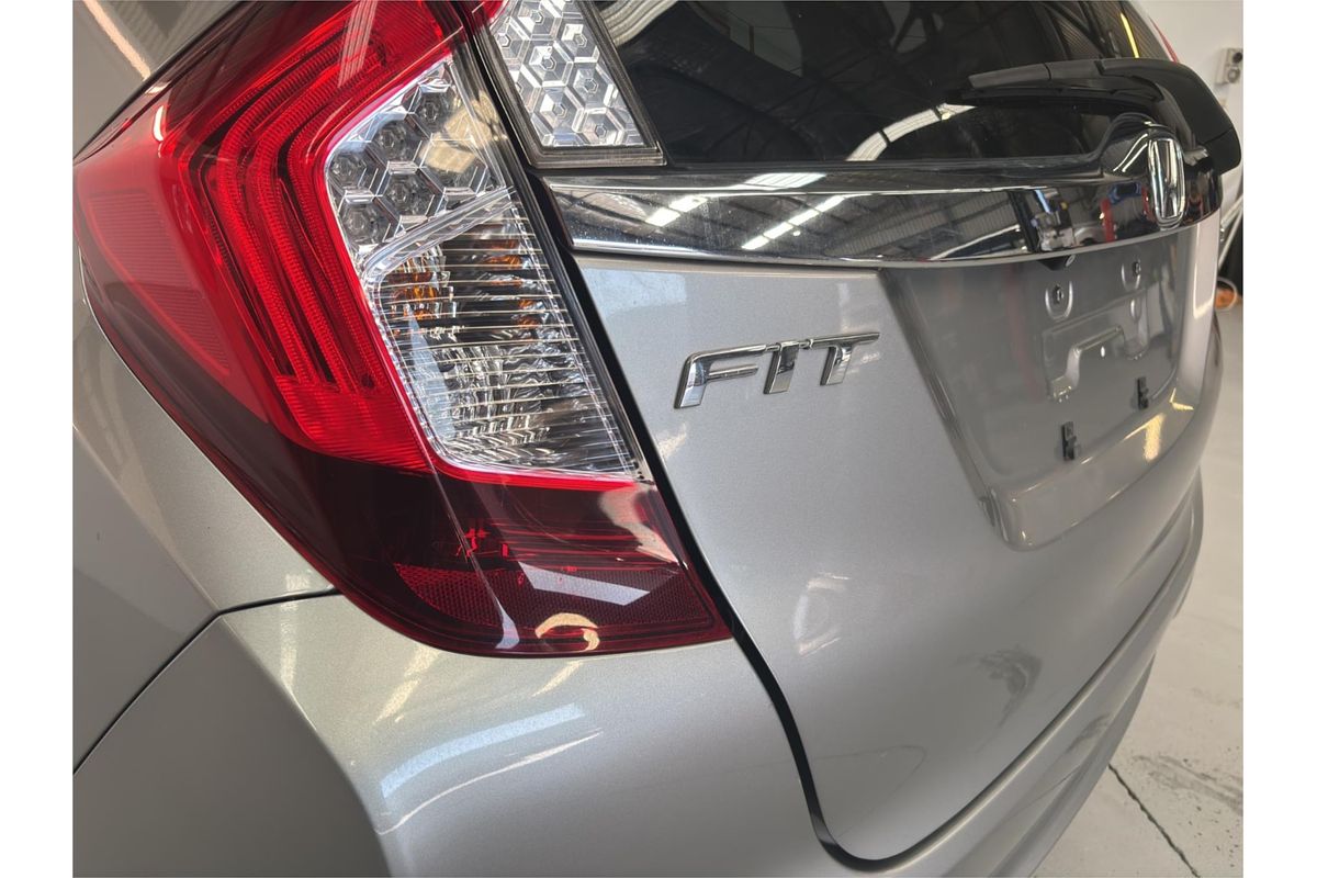 2014 Honda FIT HYBRID L PKG L PKG GP5