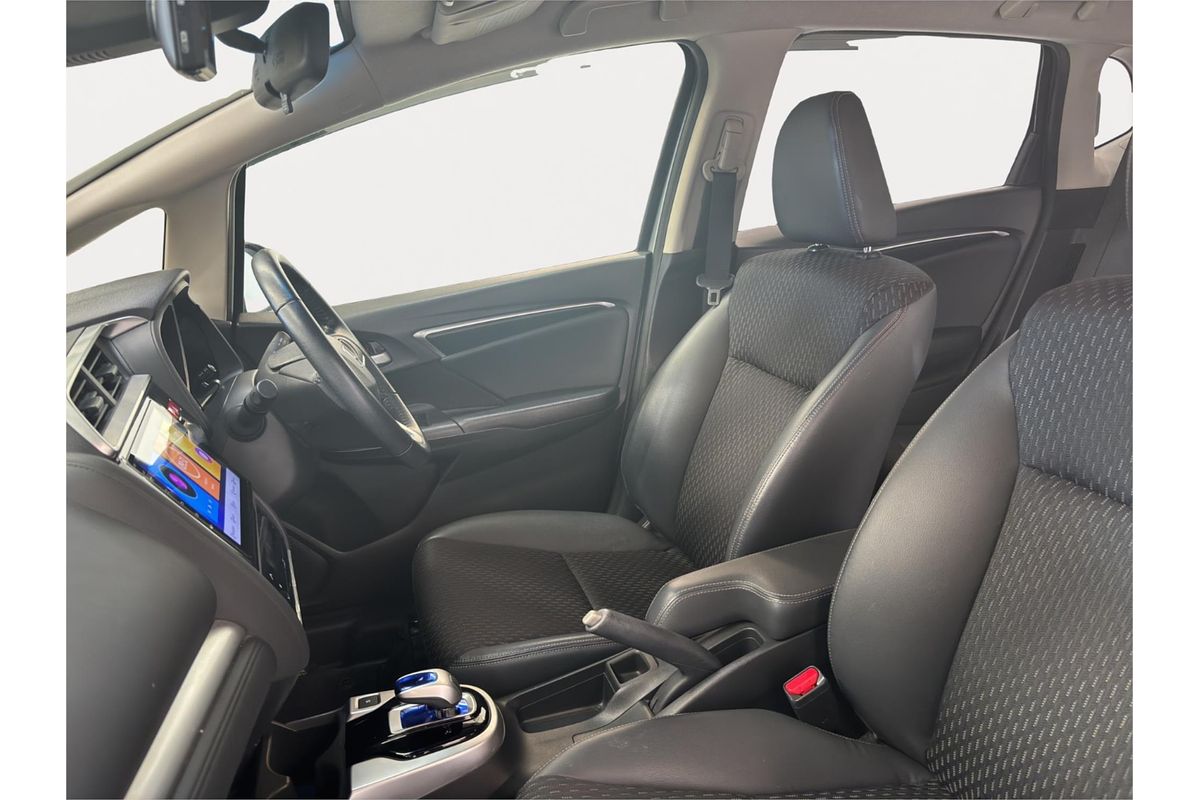 2014 Honda FIT HYBRID L PKG L PKG GP5