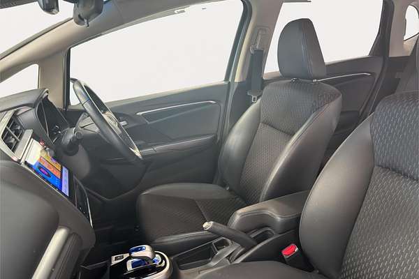 2014 Honda FIT HYBRID L PKG L PKG GP5