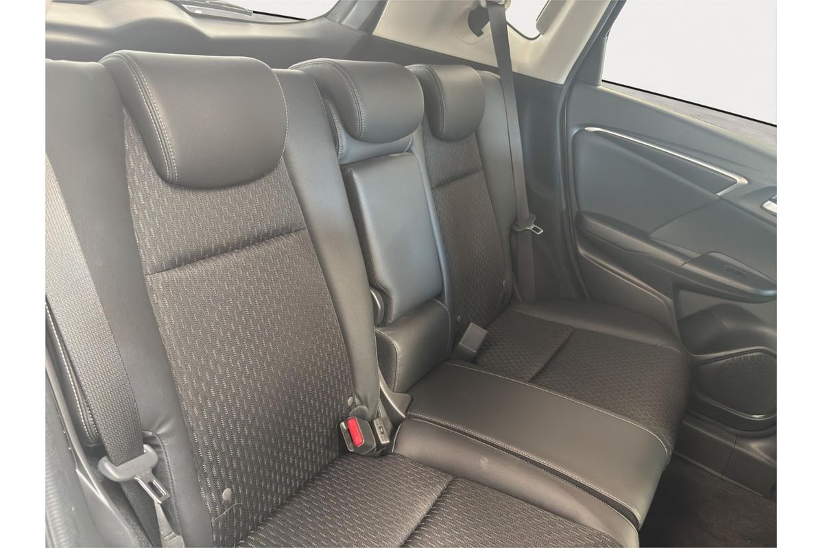 2014 Honda FIT HYBRID L PKG L PKG GP5