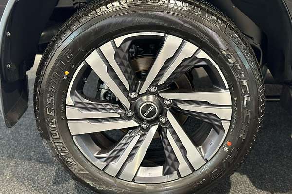 2025 Isuzu MU-X LS-T