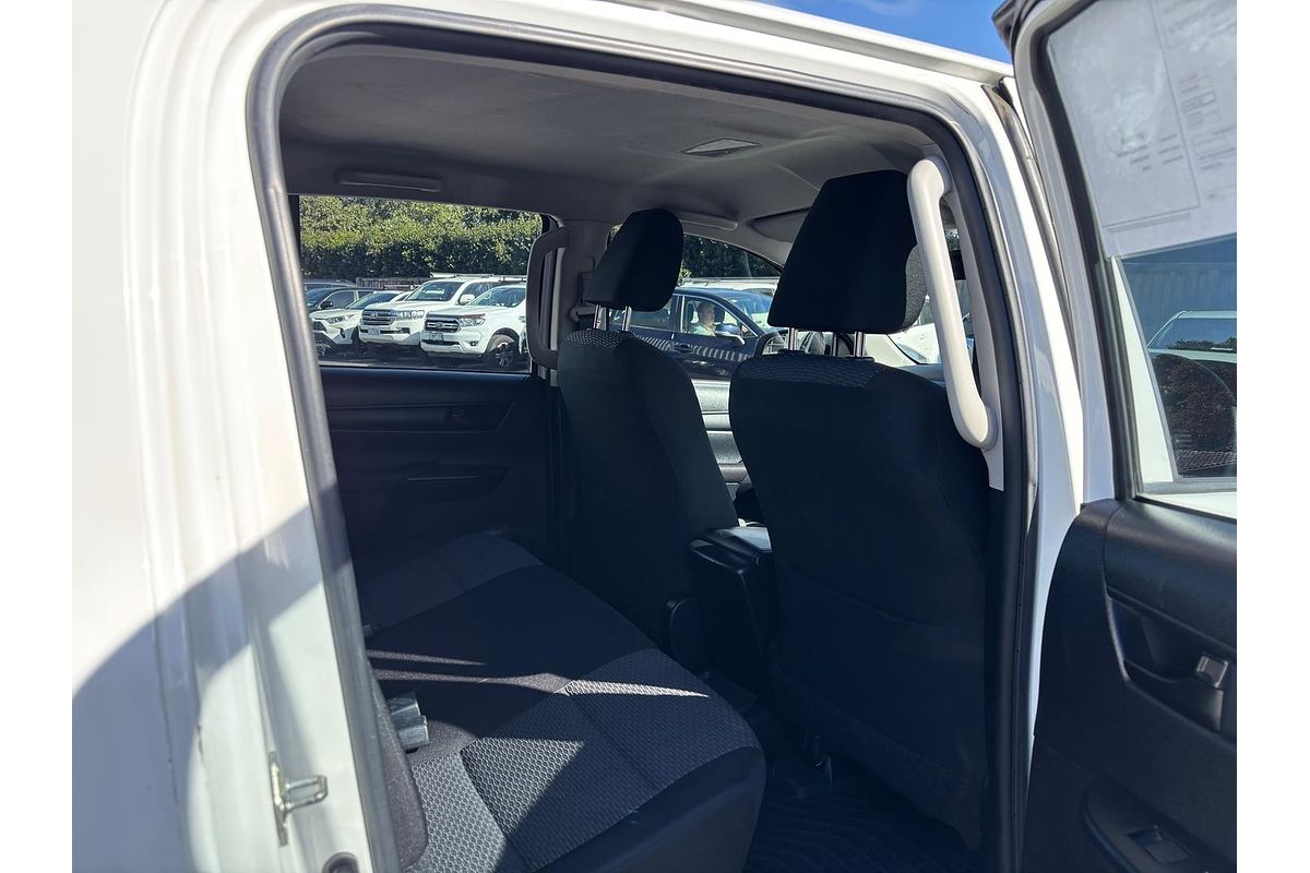 2017 Toyota Hilux Workmate GUN125R 4X4