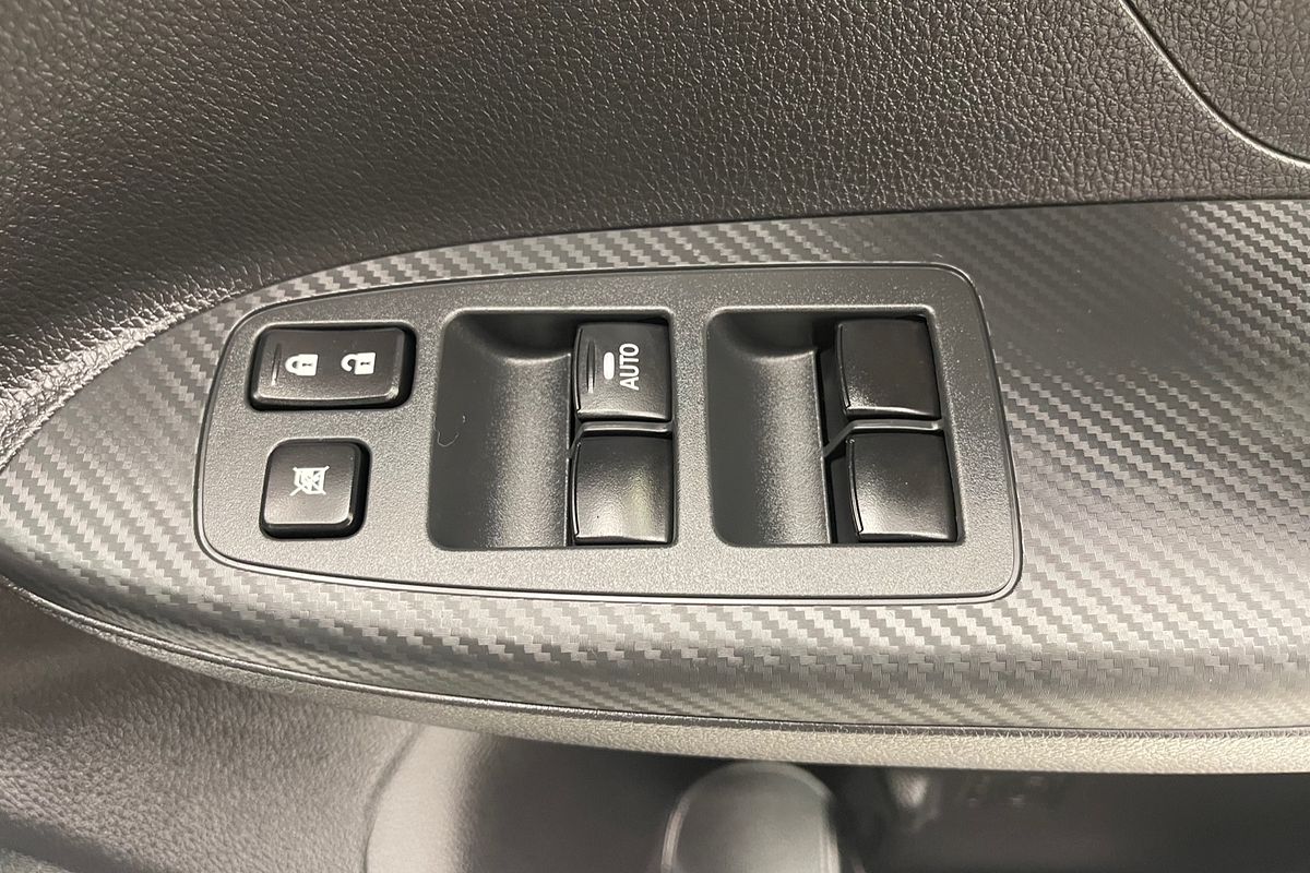 2024 Mitsubishi Eclipse Cross ES YB