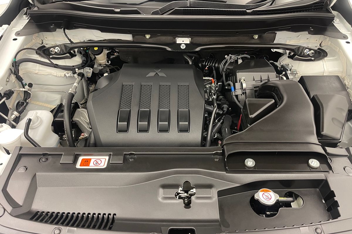 2024 Mitsubishi Eclipse Cross ES YB